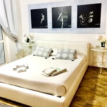 One Bedroom With Shared Pool Jacuzzi And Enclosed Garden At 2 Km Away From The ソルソ
